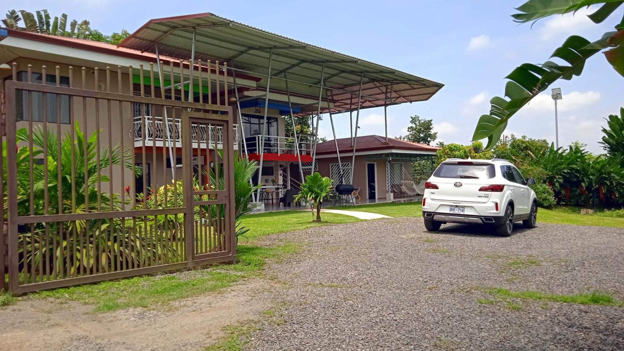 Villas Lux Arenal Ла Фортуна Экстерьер фото