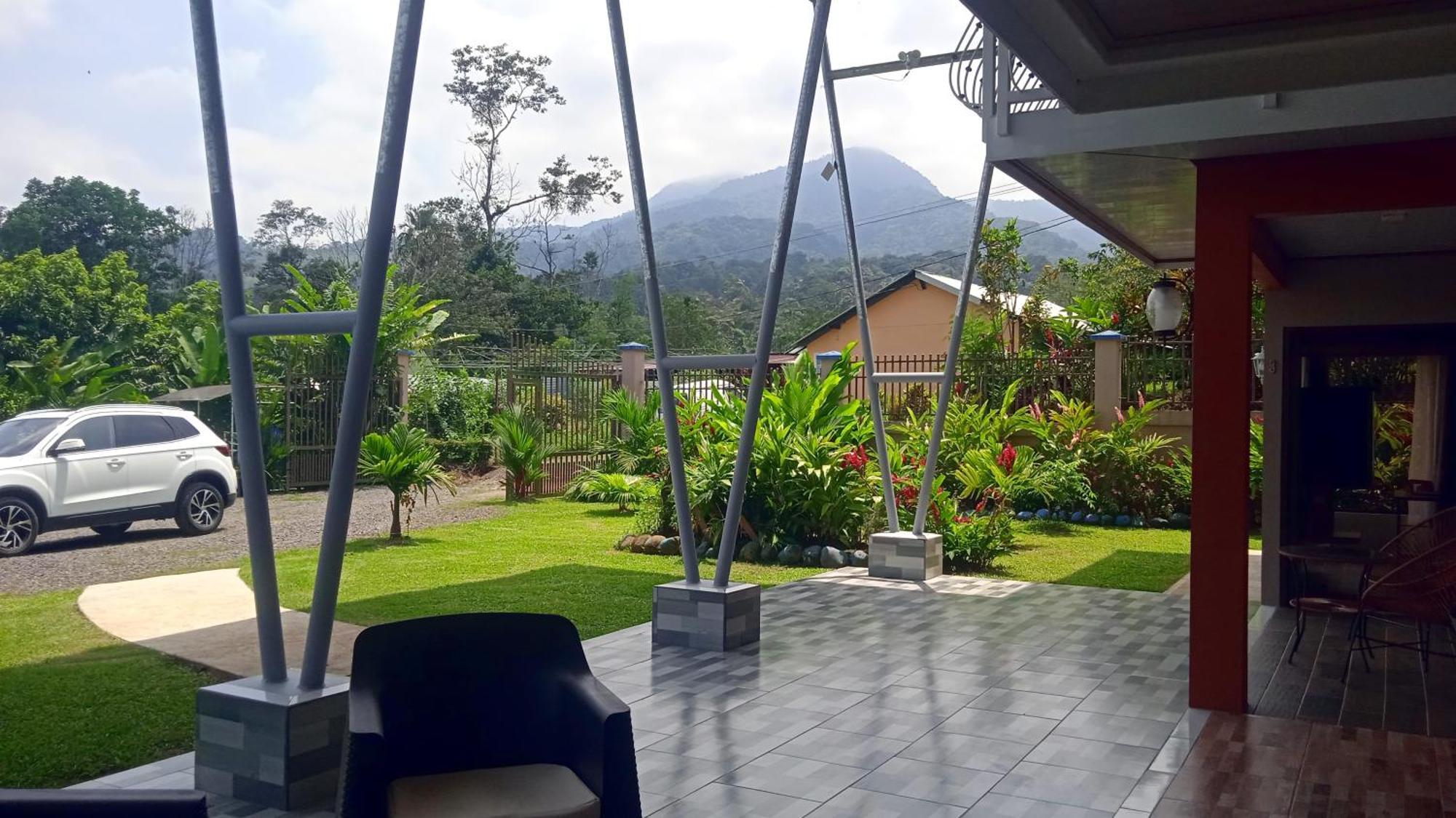Villas Lux Arenal Ла Фортуна Экстерьер фото