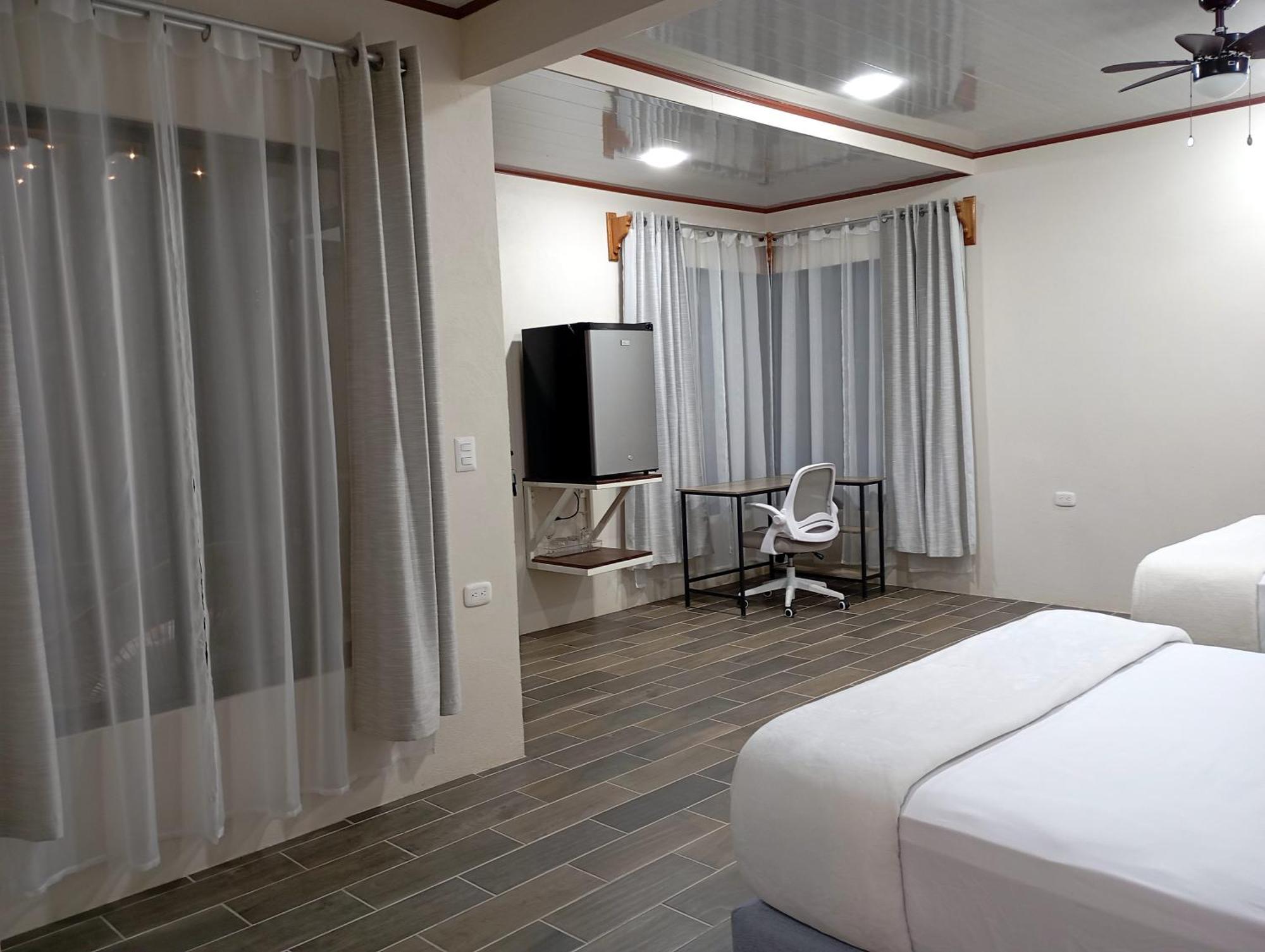 Villas Lux Arenal Ла Фортуна Экстерьер фото