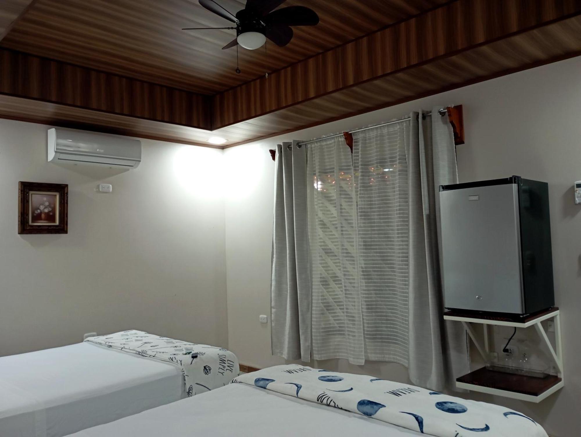 Villas Lux Arenal Ла Фортуна Экстерьер фото